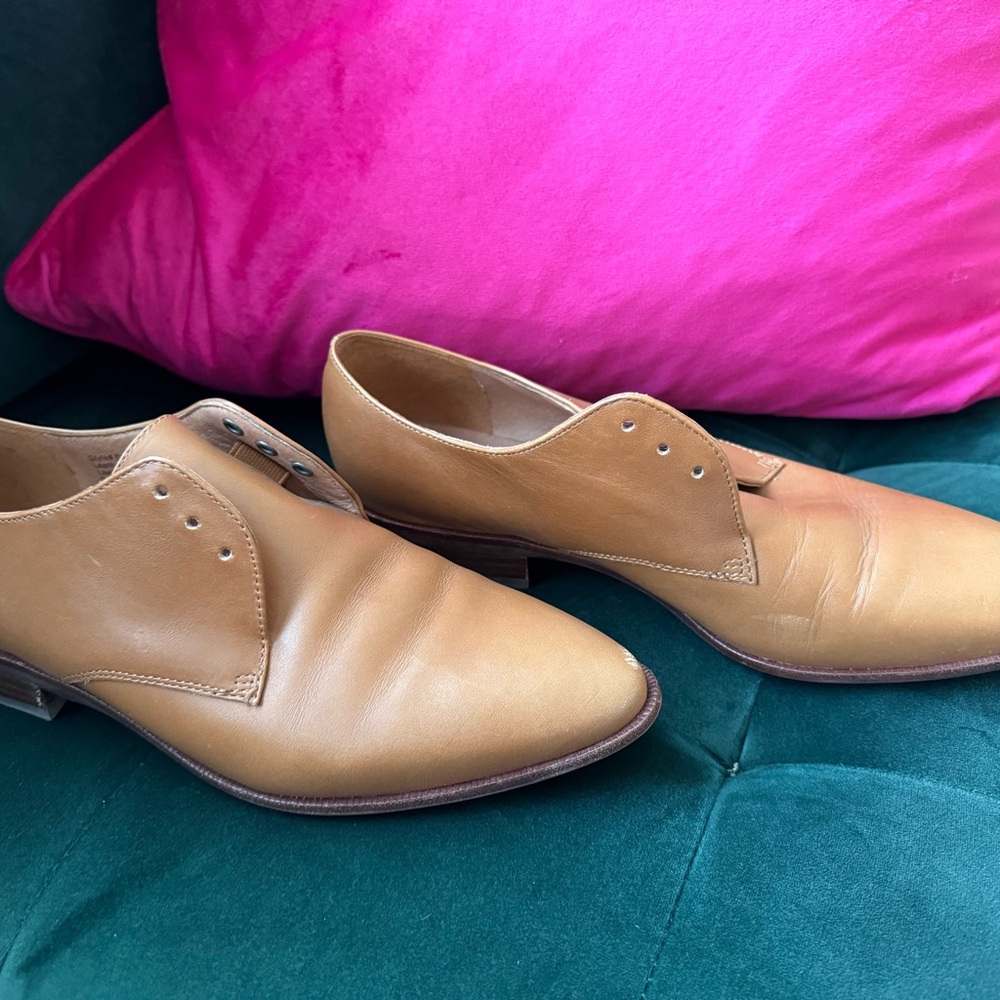 Madewell Tan Leather Oxford Shoes (shoelace free style).